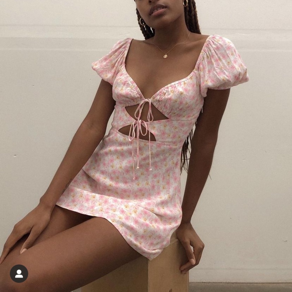 NWT NEVER WORN-cotton candy size small pink floral cut out dress